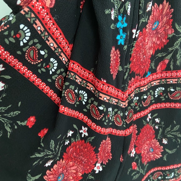 Francesca’s rompers - Picture 3 of 3